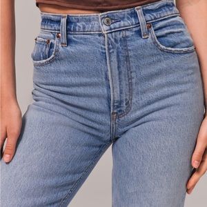 Abercrombie 90s straight ultra high rise, never worn